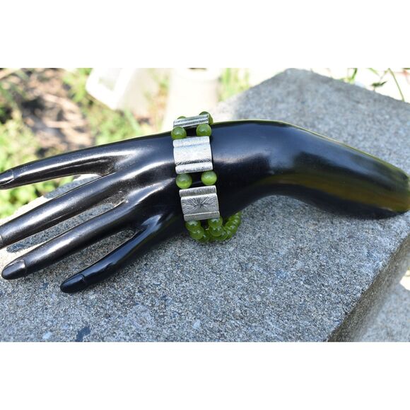 Chic Green Beaded Stretch Bracelet – Silver-Tone Accent (Size 7”) - Picture 4 of 6